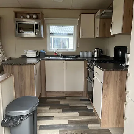 Tattershall Lakes Kingfisher Caravan 8 Berth With Hot Tub & Wifi Exterior photo