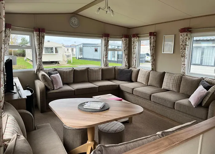 Tattershall Lakes Kingfisher Caravan 8 Berth With Hot Tub & Wifi