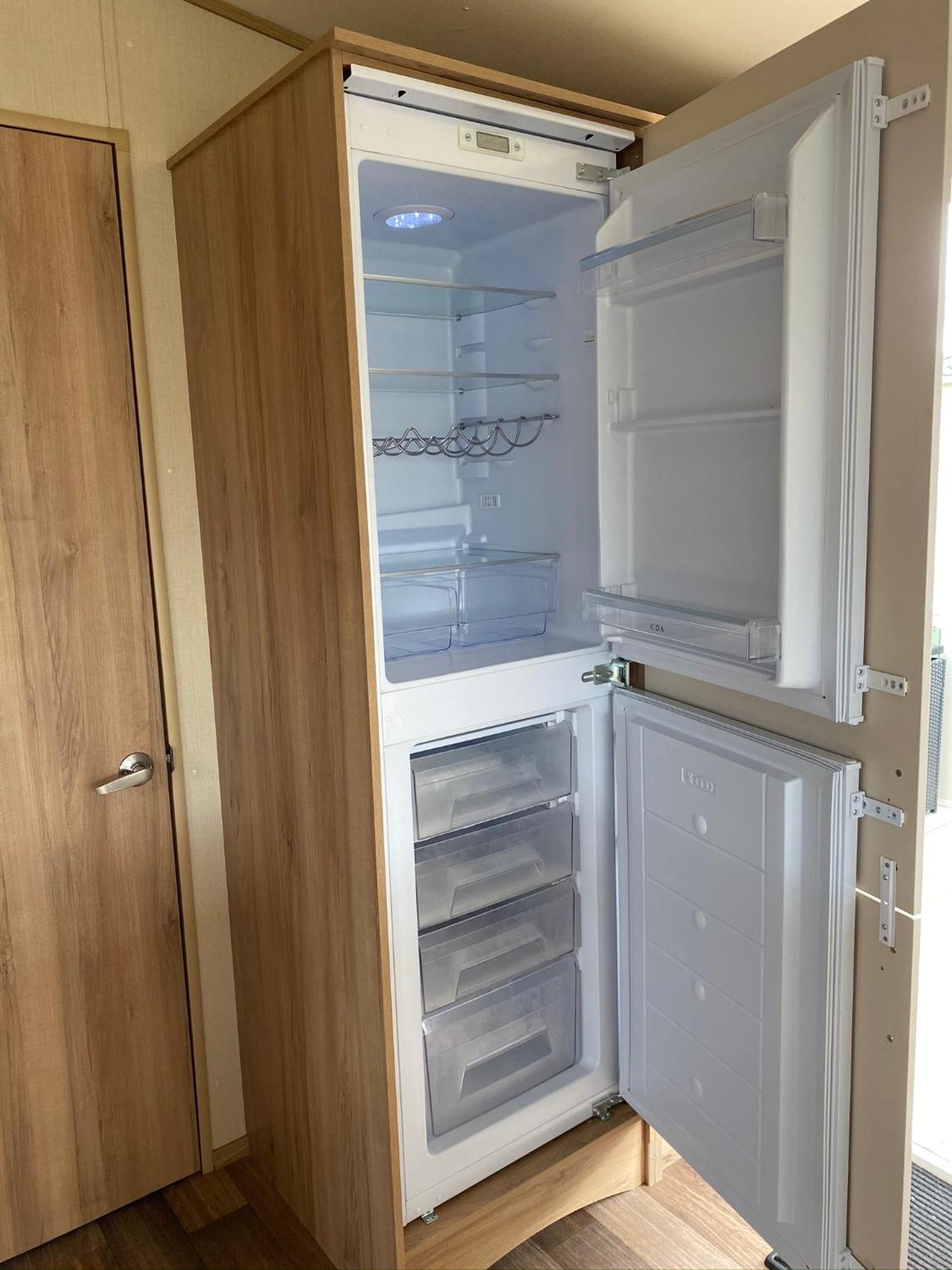 Lakes Kingfisher Caravan 8 Berth With Hot Tub & Wifi Apartment Tattershall
