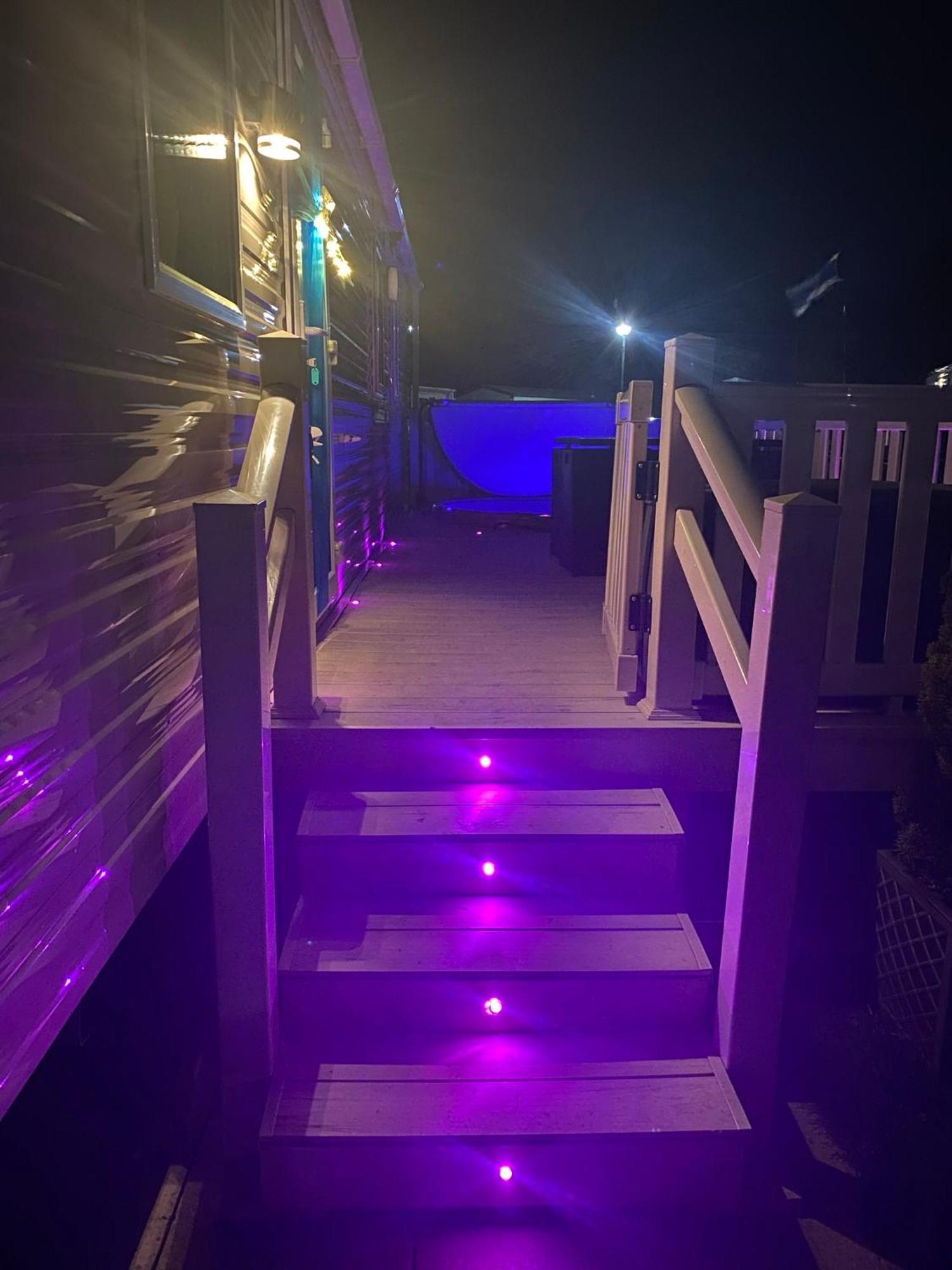 Lakes Kingfisher Caravan 8 Berth With Hot Tub & Wifi *
